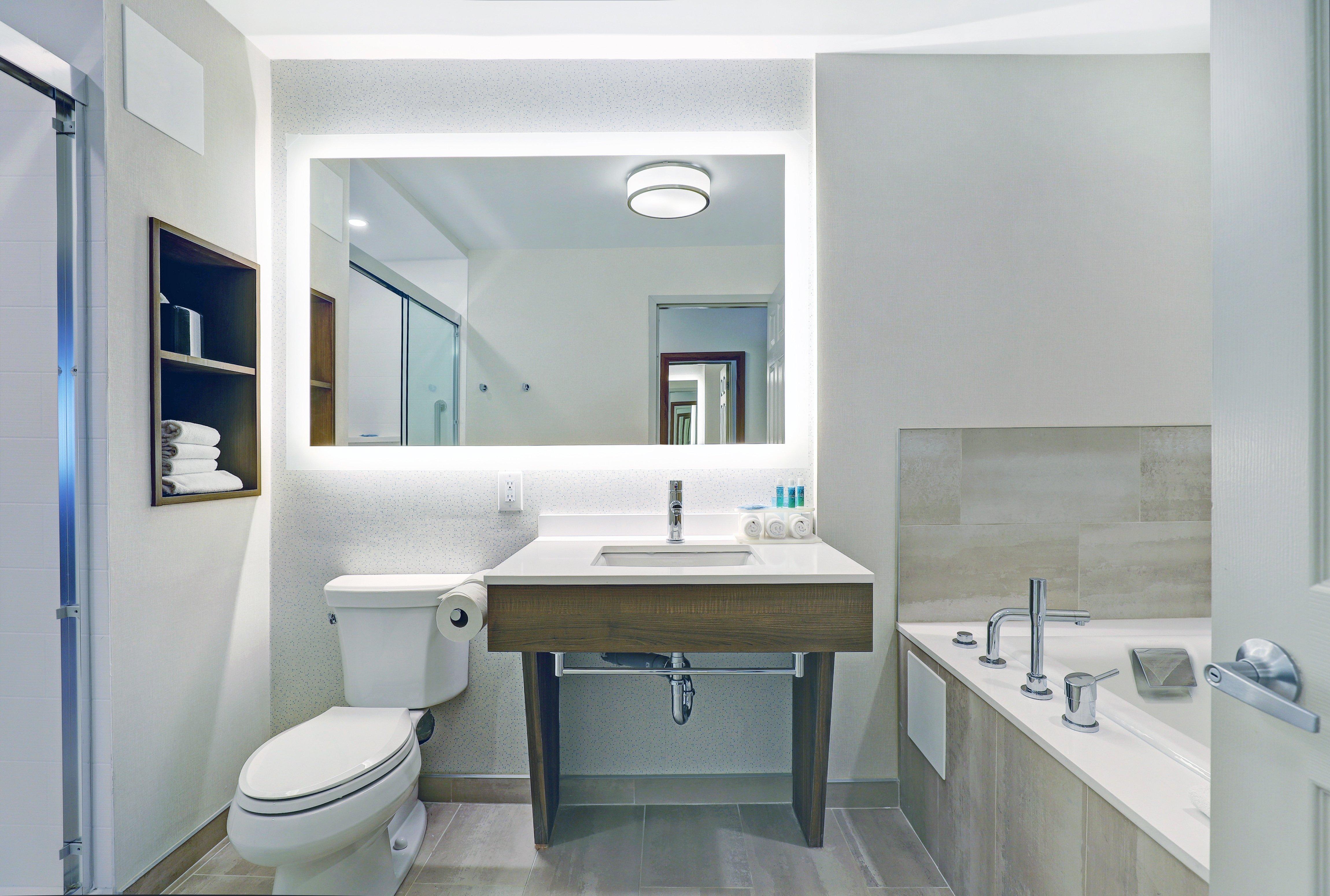 Holiday Inn Express Whitby Oshawa By Ihg Buitenkant foto