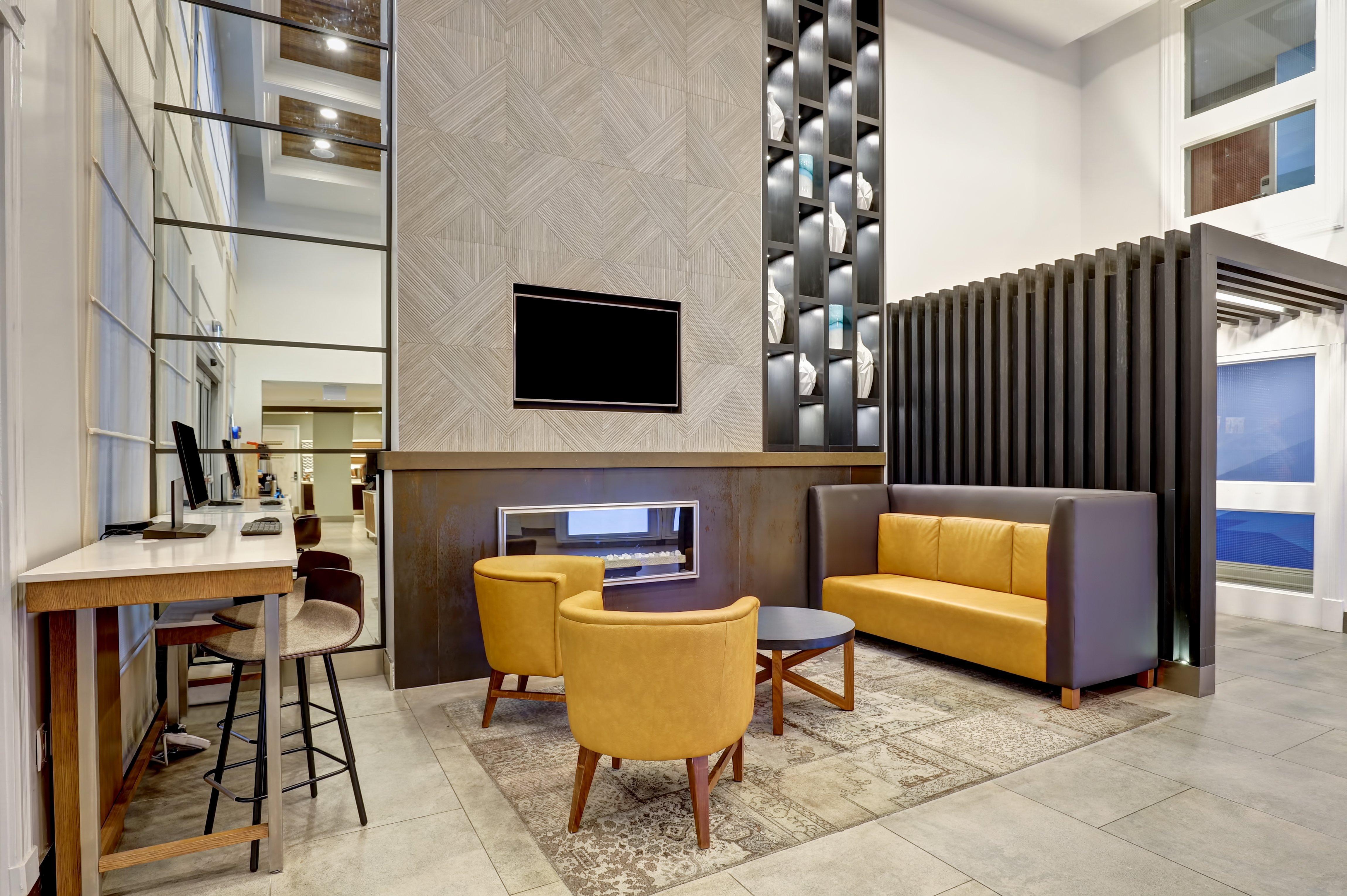 Holiday Inn Express Whitby Oshawa By Ihg Buitenkant foto