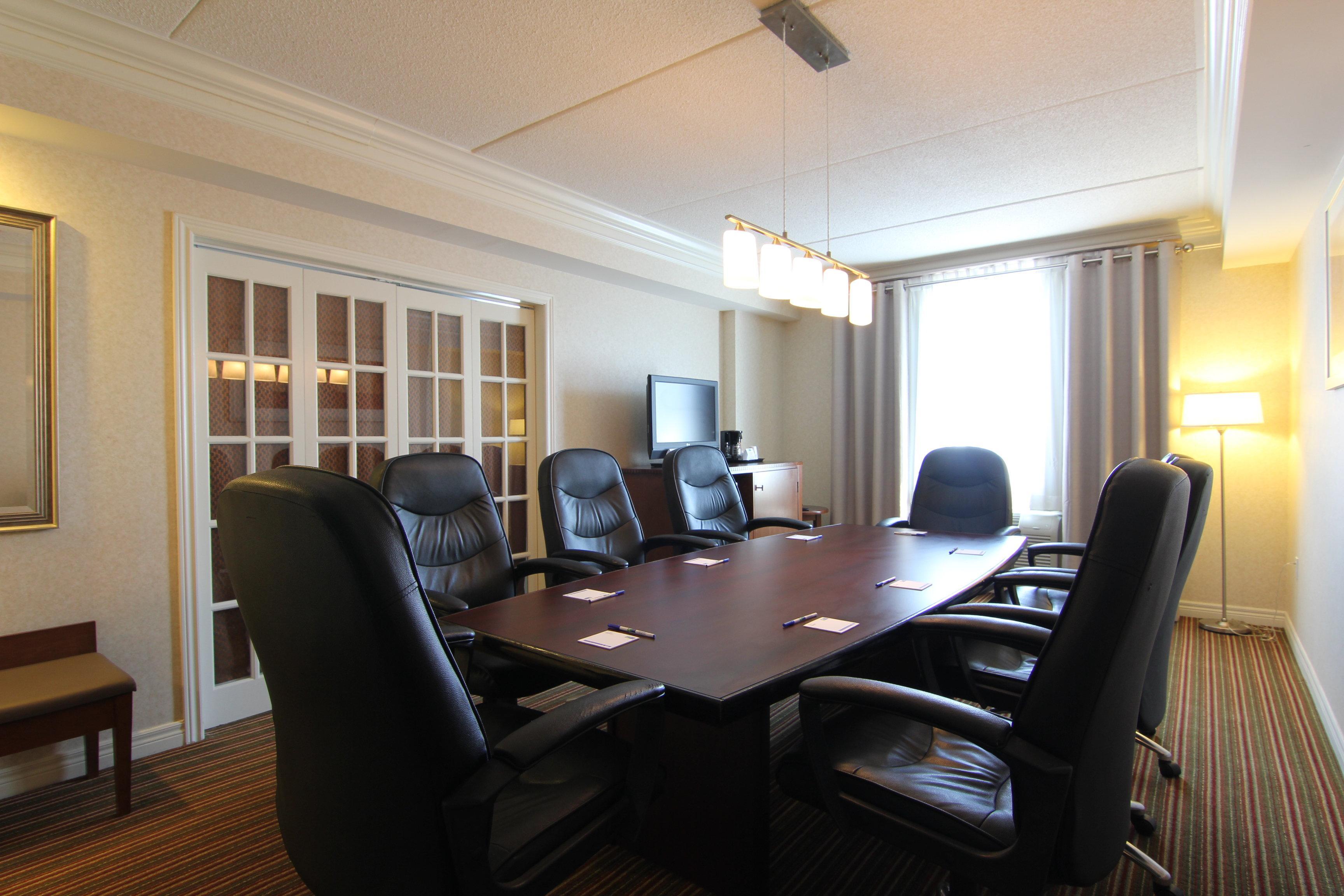 Holiday Inn Express Whitby Oshawa By Ihg Buitenkant foto