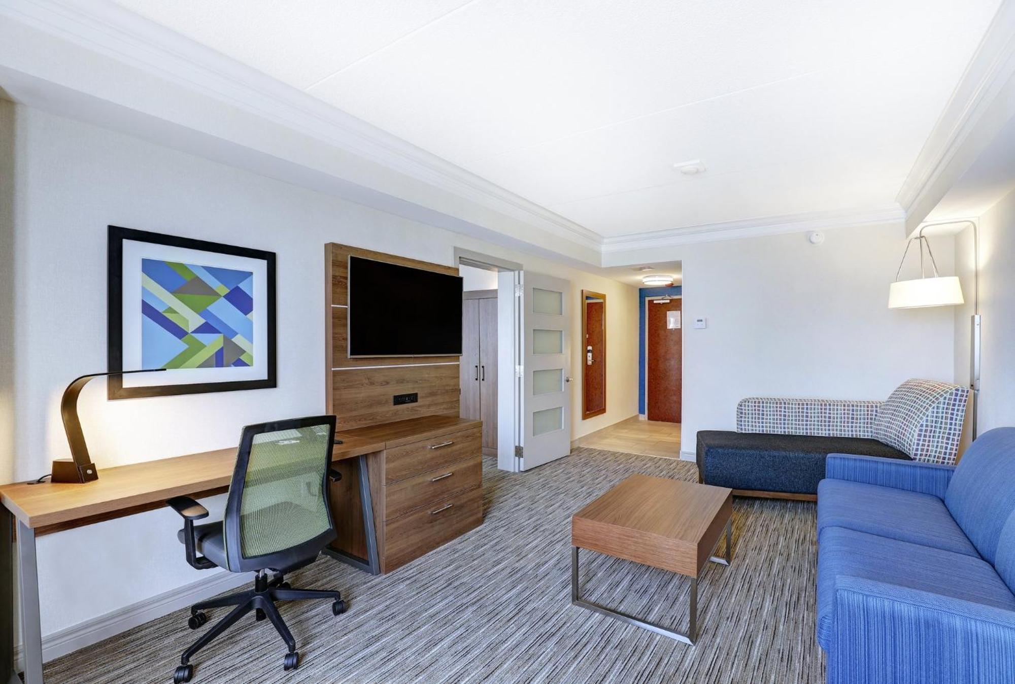 Holiday Inn Express Whitby Oshawa By Ihg Buitenkant foto