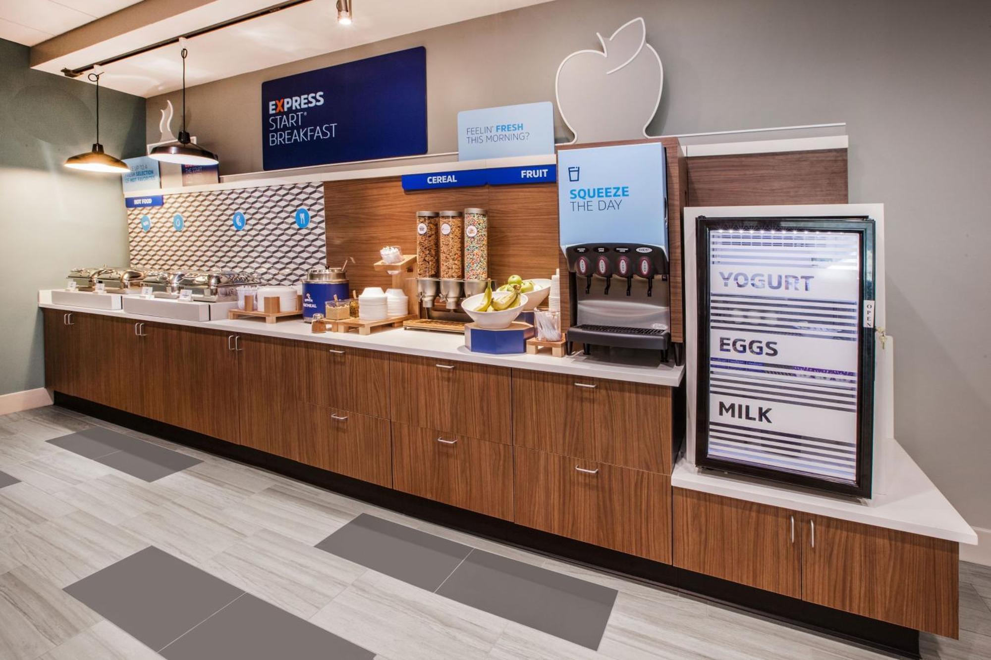 Holiday Inn Express Whitby Oshawa By Ihg Buitenkant foto
