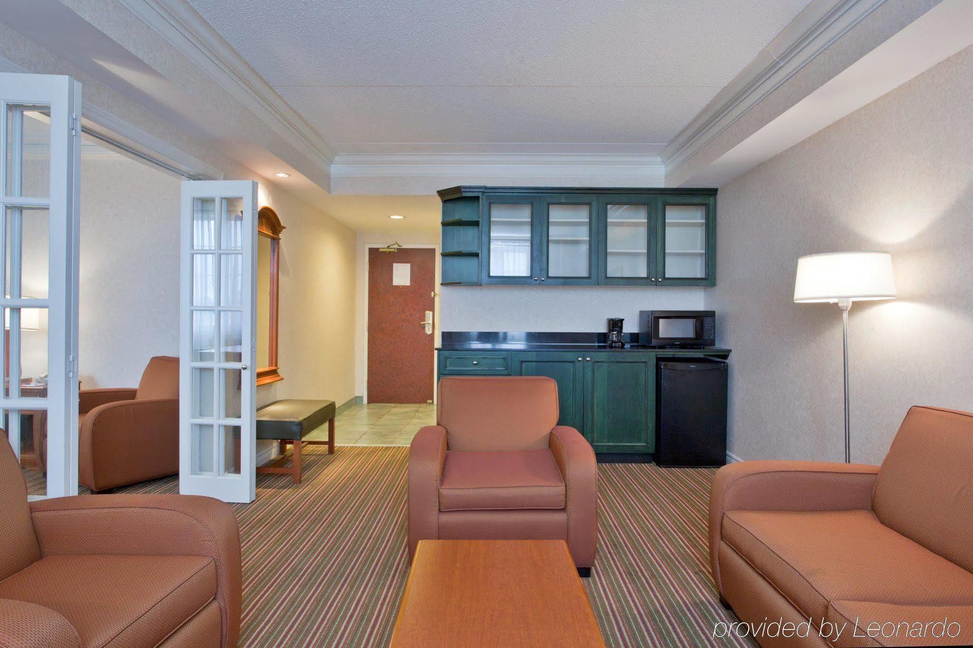 Holiday Inn Express Whitby Oshawa By Ihg Kamer foto